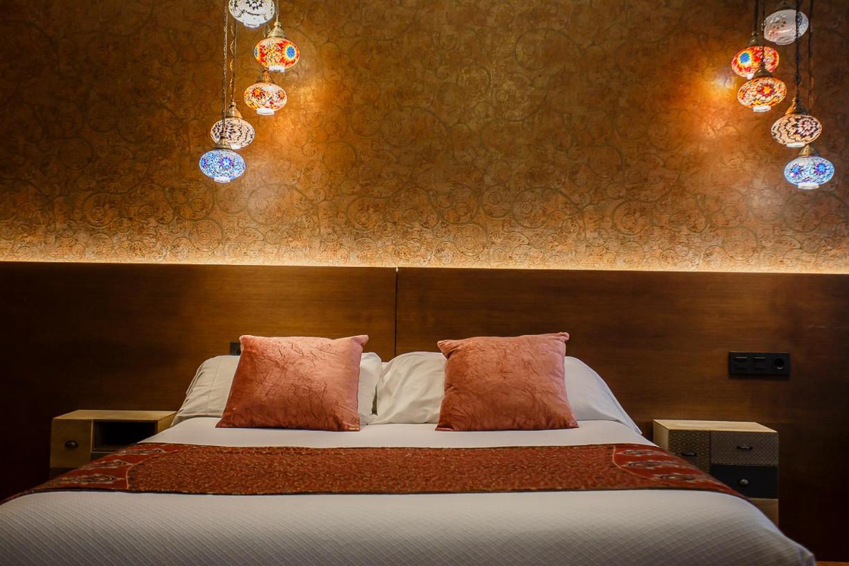 Hostal Rodas Памплона Екстер'єр фото
